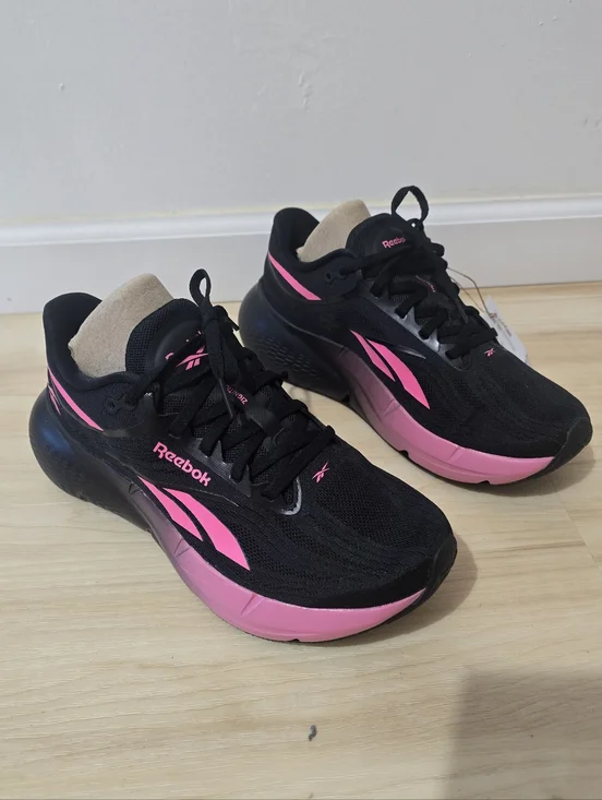 Women's Zignition Running Shoe Sz 9 - Picture 2 of 8
